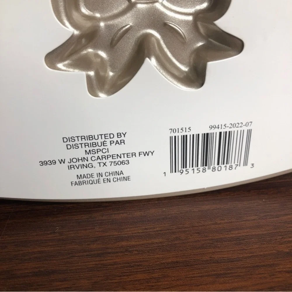 NWT Celebrate it non-stick cookie dough‎ Christmas holly and ivy bow mold pan